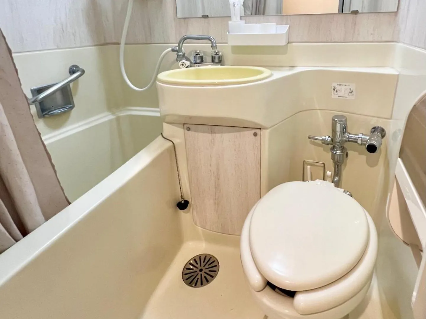 Hostel 758 名古屋駅前 family room 3B アパート 名古屋市